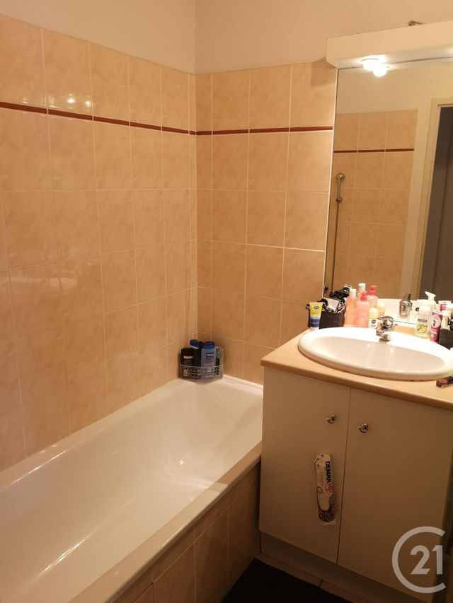 Studio à vendre - 1 pièce - 30.0 m2 - GAILLAC - 81 - MIDI-PYRENEES - Century 21 Actif Immobilier Studio à vendre - 1 pièce - 30.0 m2 - GAILLAC - 81 - MIDI-PYRENEES - Century 21 Actif Immobilier