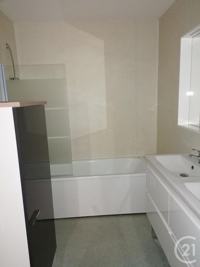 Appartement T3 à louer - 3 pièces - 71.03 m2 - GAILLAC - 81 - MIDI-PYRENEES - Century 21 Actif Immobilier Appartement T3 à louer - 3 pièces - 71.03 m2 - GAILLAC - 81 - MIDI-PYRENEES - Century 21 Actif Immobilier