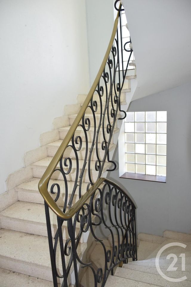 Afficher la photo en grand Appartement T2 à louer - 2 pièces - 50.0 m2 - GAILLAC - 81 - MIDI-PYRENEES - Century 21 Actif Immobilier