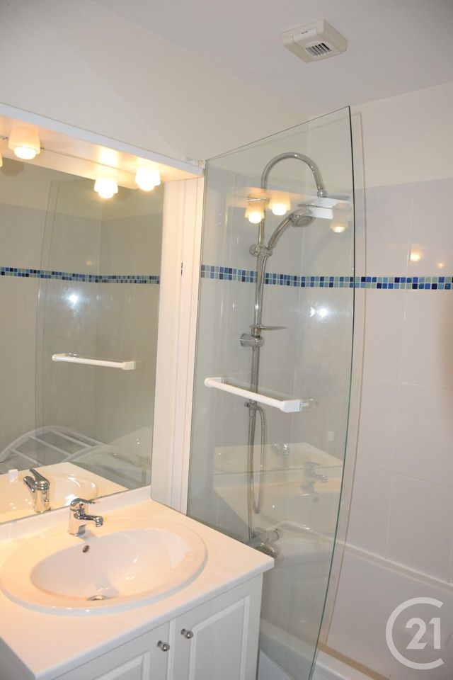 Afficher la photo en grand Appartement T2 à louer - 2 pièces - 50.0 m2 - GAILLAC - 81 - MIDI-PYRENEES - Century 21 Actif Immobilier