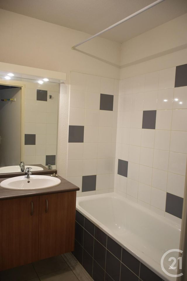 Afficher la photo en grand Appartement F2 à vendre - 2 pièces - 35.9 m2 - GAILLAC - 81 - MIDI-PYRENEES - Century 21 Actif Immobilier