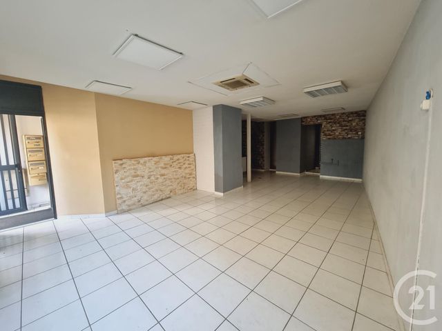 Afficher la photo en grand commerce à louer - 46.7 m2 - GAILLAC - 81 - MIDI-PYRENEES - Century 21 Actif Immobilier