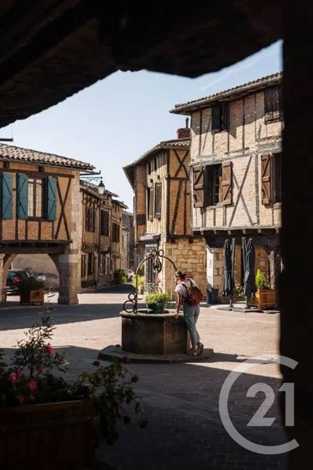 Appartement Local à louer - 1 pièce - 47.93 m2 - CASTELNAU DE MONTMIRAL - 81 - MIDI-PYRENEES - Century 21 Actif Immobilier